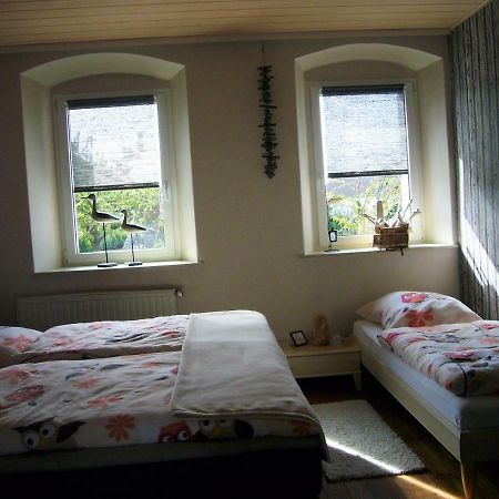 Ferienwohnung Im Alten Schulhaus - Keine Monteure Plech Exterior photo